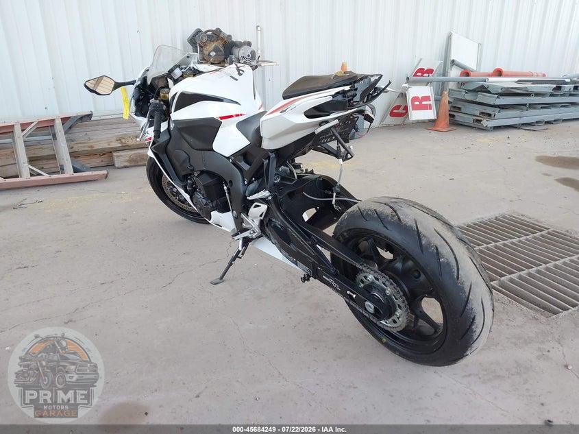 2026 HONDA CBR1000 RR — фото 3