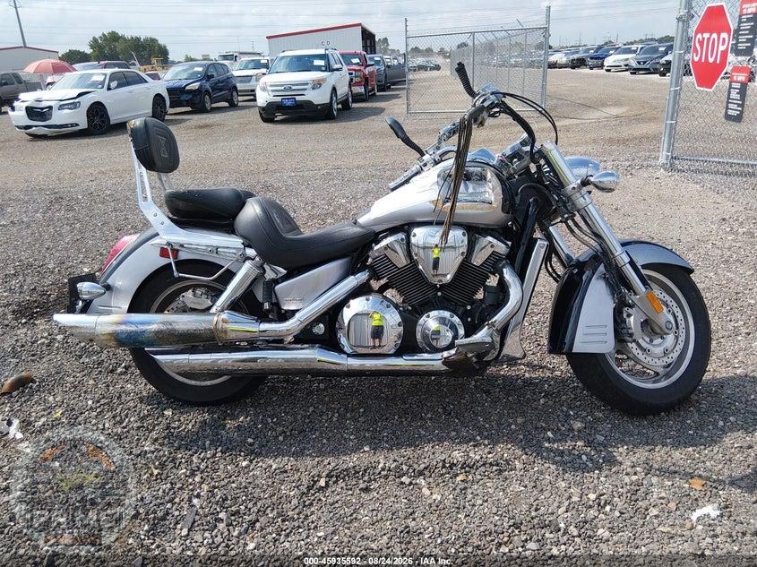 2006 HONDA VTX1800 R3 — фото 12