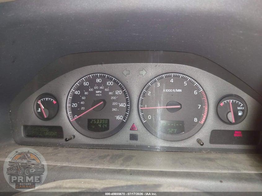 2003 VOLVO V70 2.4L TURBO — фото 7