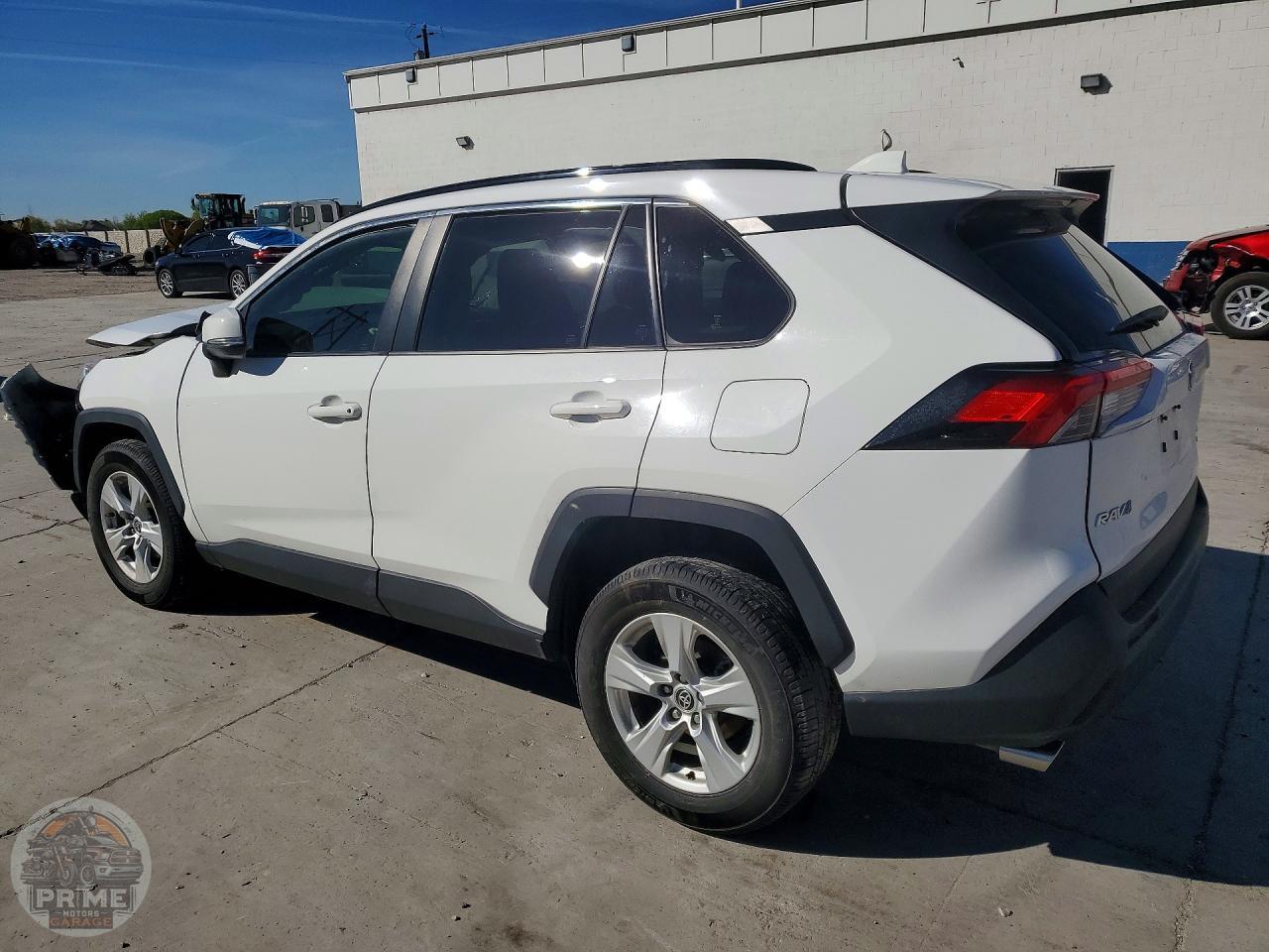 2020 TOYOTA RAV4 — фото 2