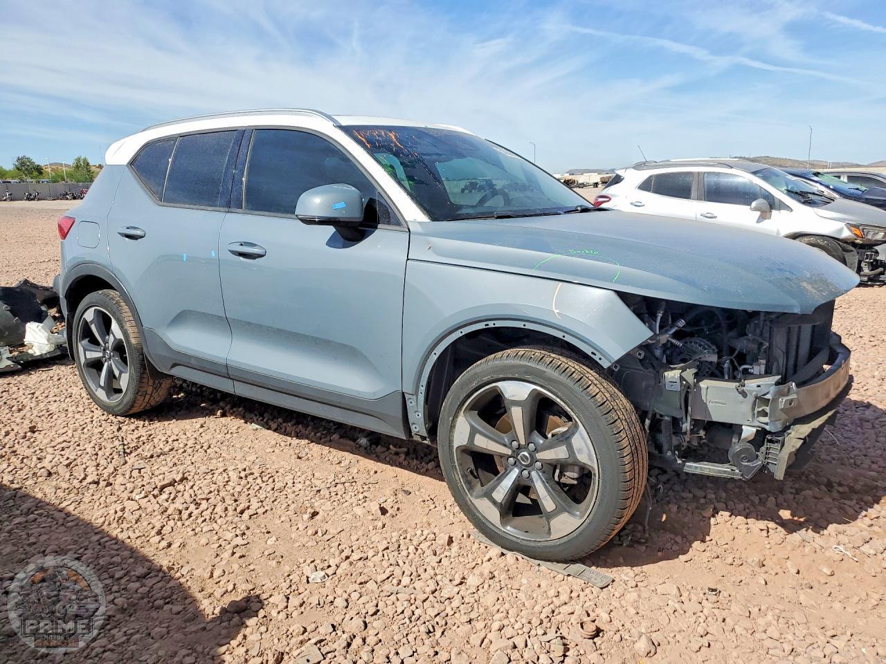 2020 VOLVO XC40 — фото 7