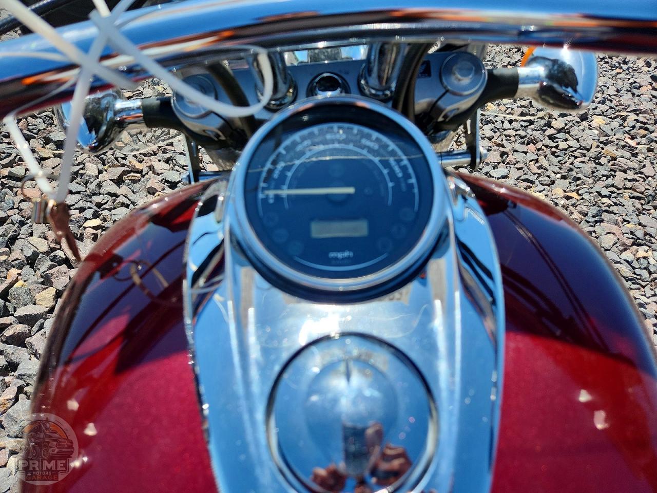2011 HONDA VT1300 — фото 7