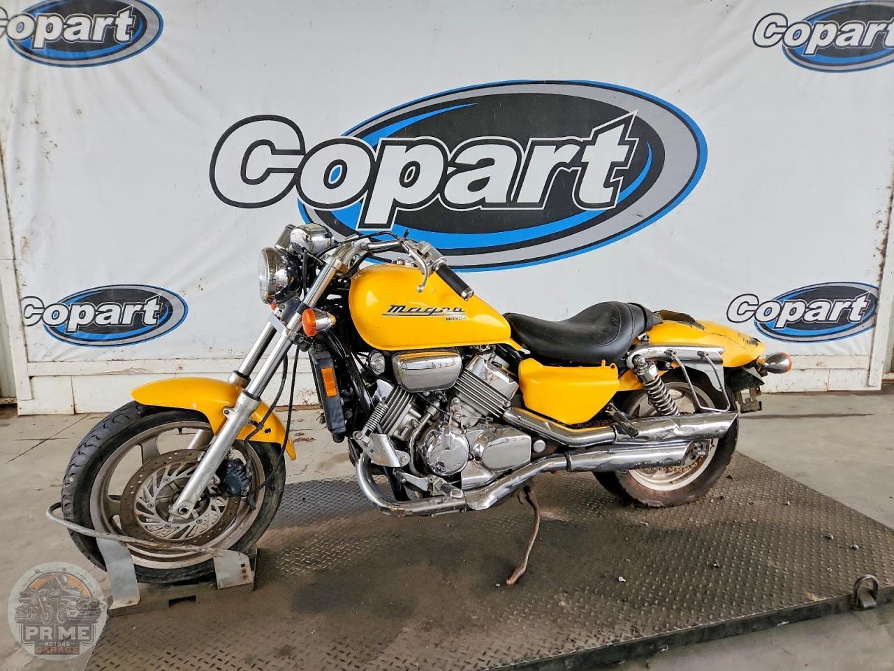 1996 HONDA VF750 — фото 3