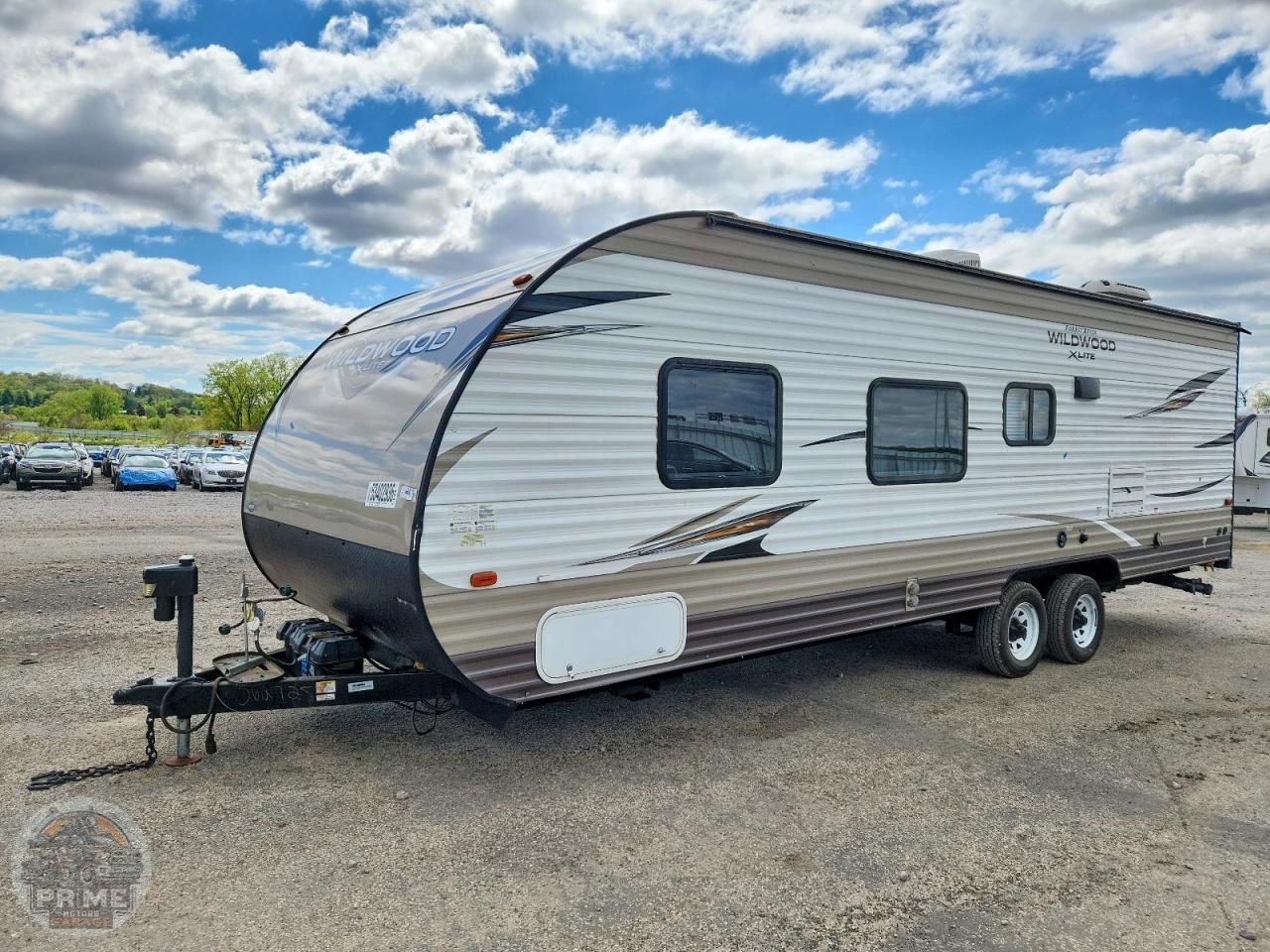 2019 WILDWOOD BY FOREST RIVER RECREATIONAL — фото 2