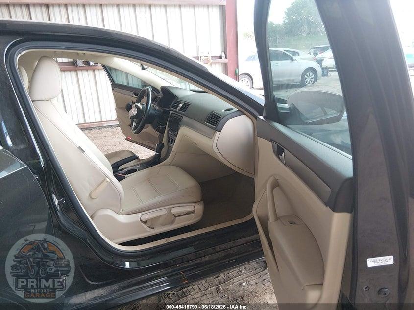 2014 VOLKSWAGEN PASSAT 2.0L TDI SE — фото 5