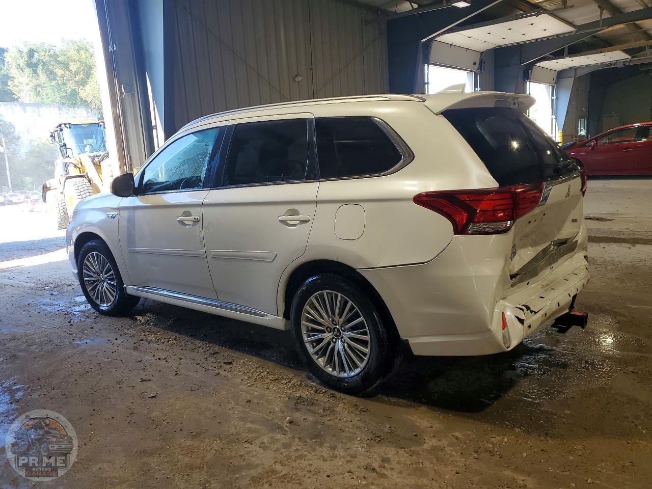 2021 MITSUBISHI OUTLANDER — фото 2