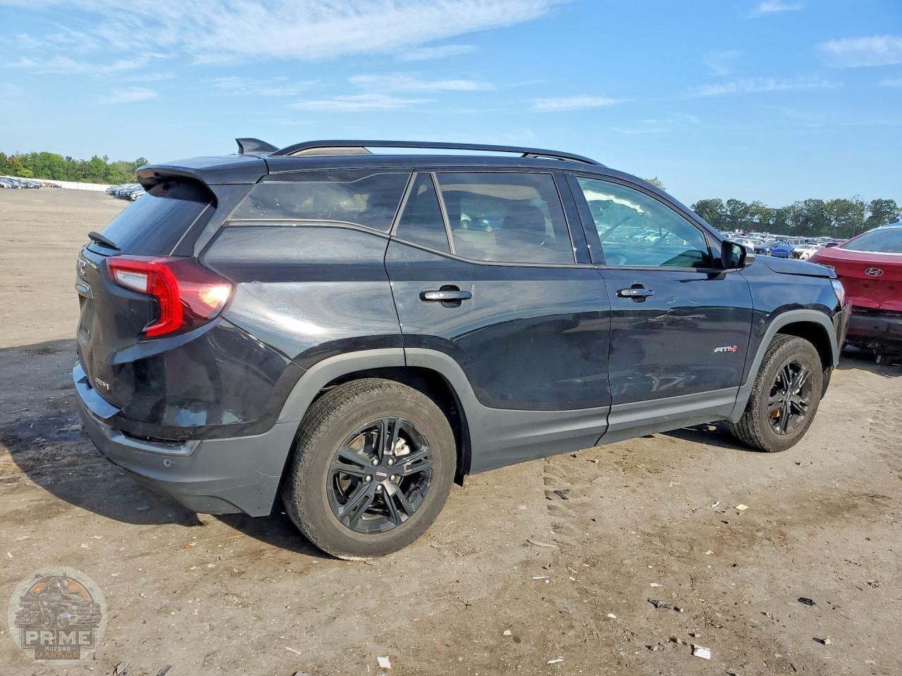 2024 GMC TERRAIN — фото 3