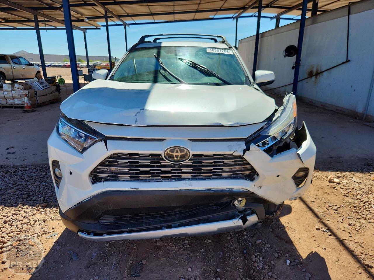 2020 TOYOTA RAV4 — фото 5