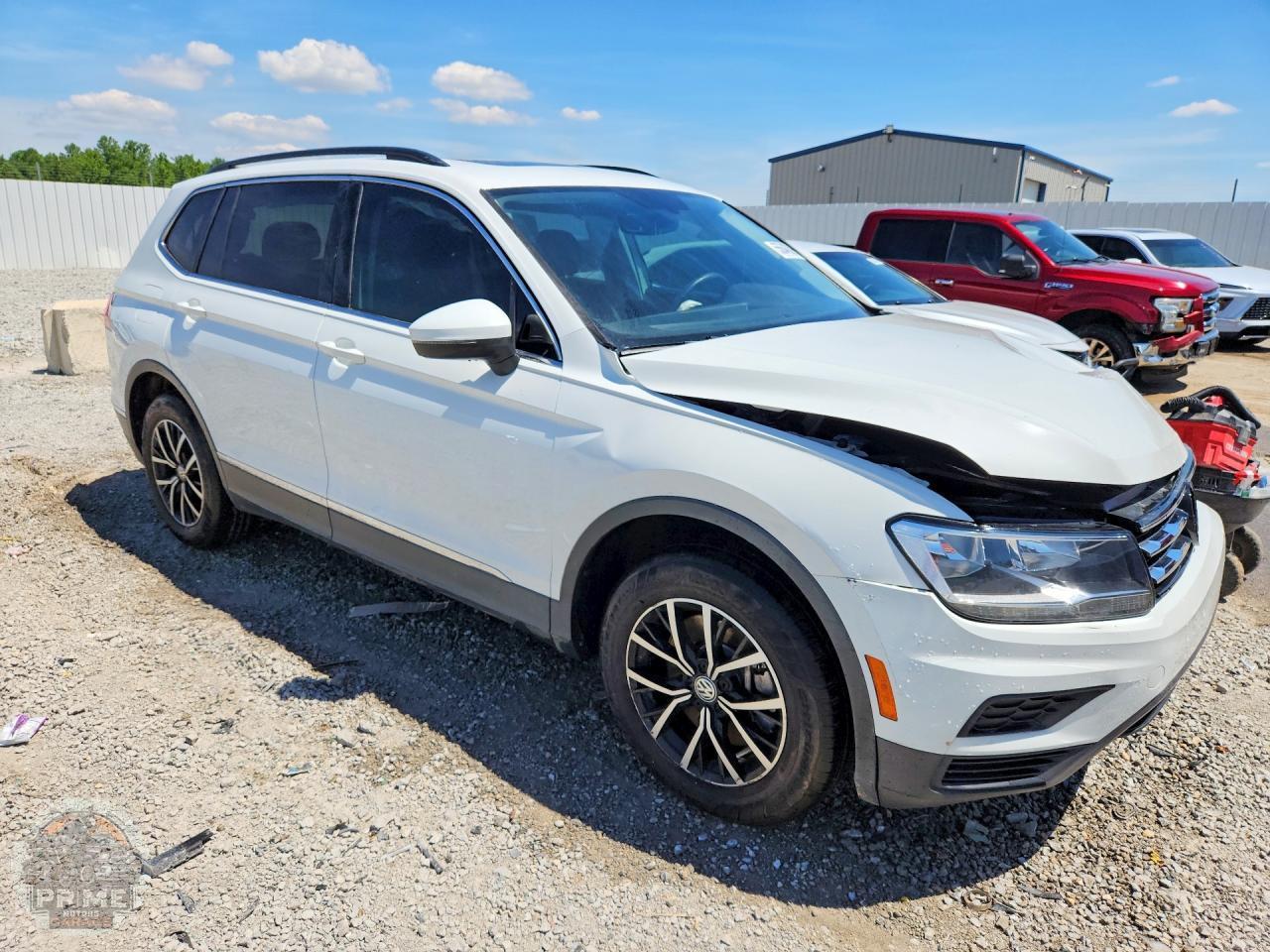 2021 VOLKSWAGEN TIGUAN — фото 4