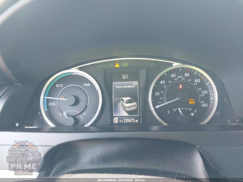 2015 TOYOTA CAMRY HYBRID SE — фото 7