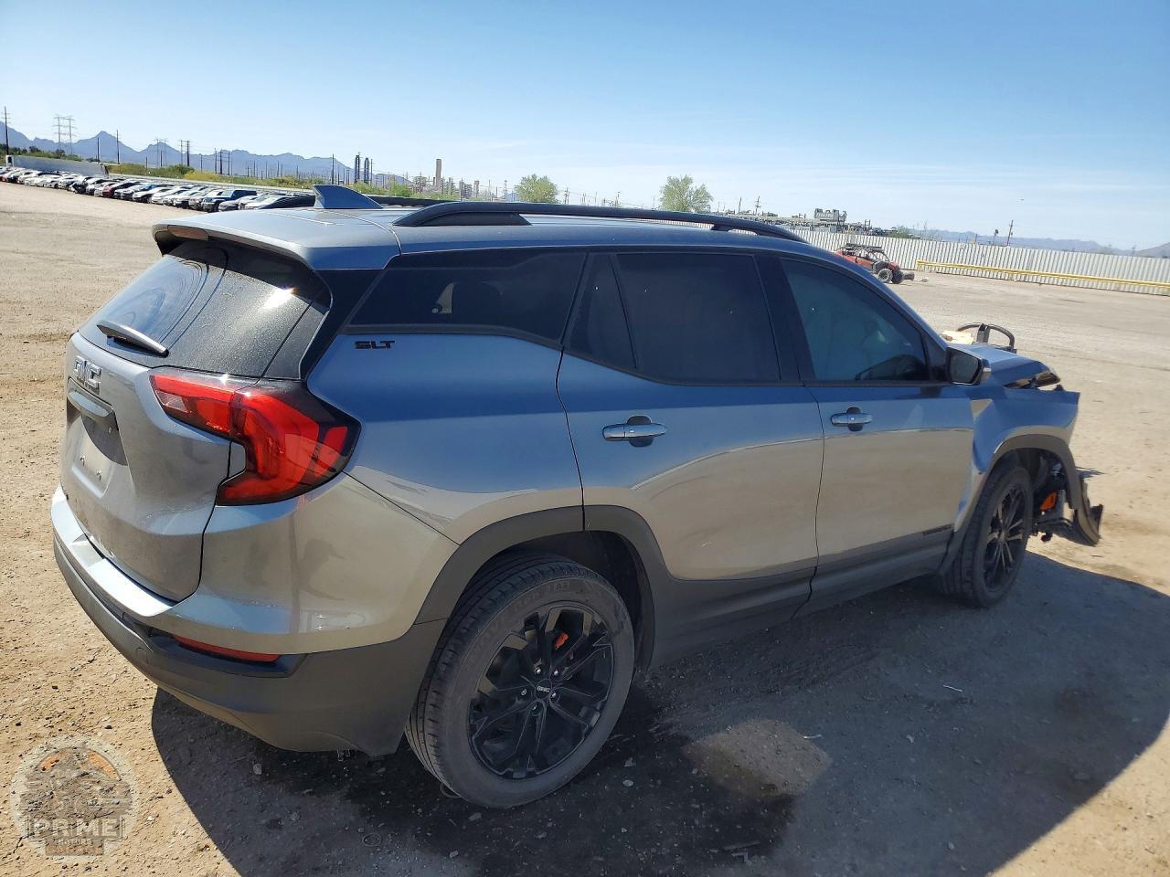2020 GMC TERRAIN — фото 3
