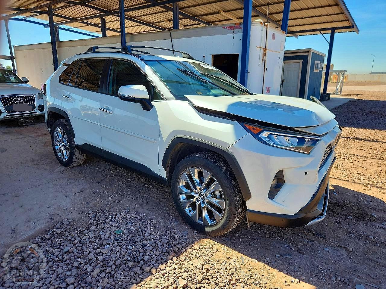 2020 TOYOTA RAV4 — фото 4