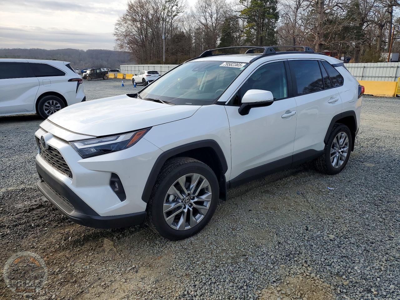 2025 TOYOTA RAV4 — фото 1