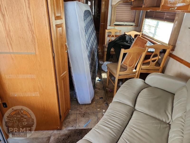 2003 WORKHORSE MOTORHOME — фото 12