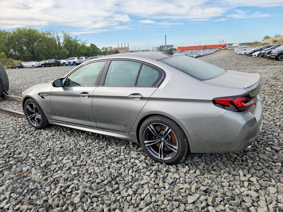 2023 BMW M5 — фото 4