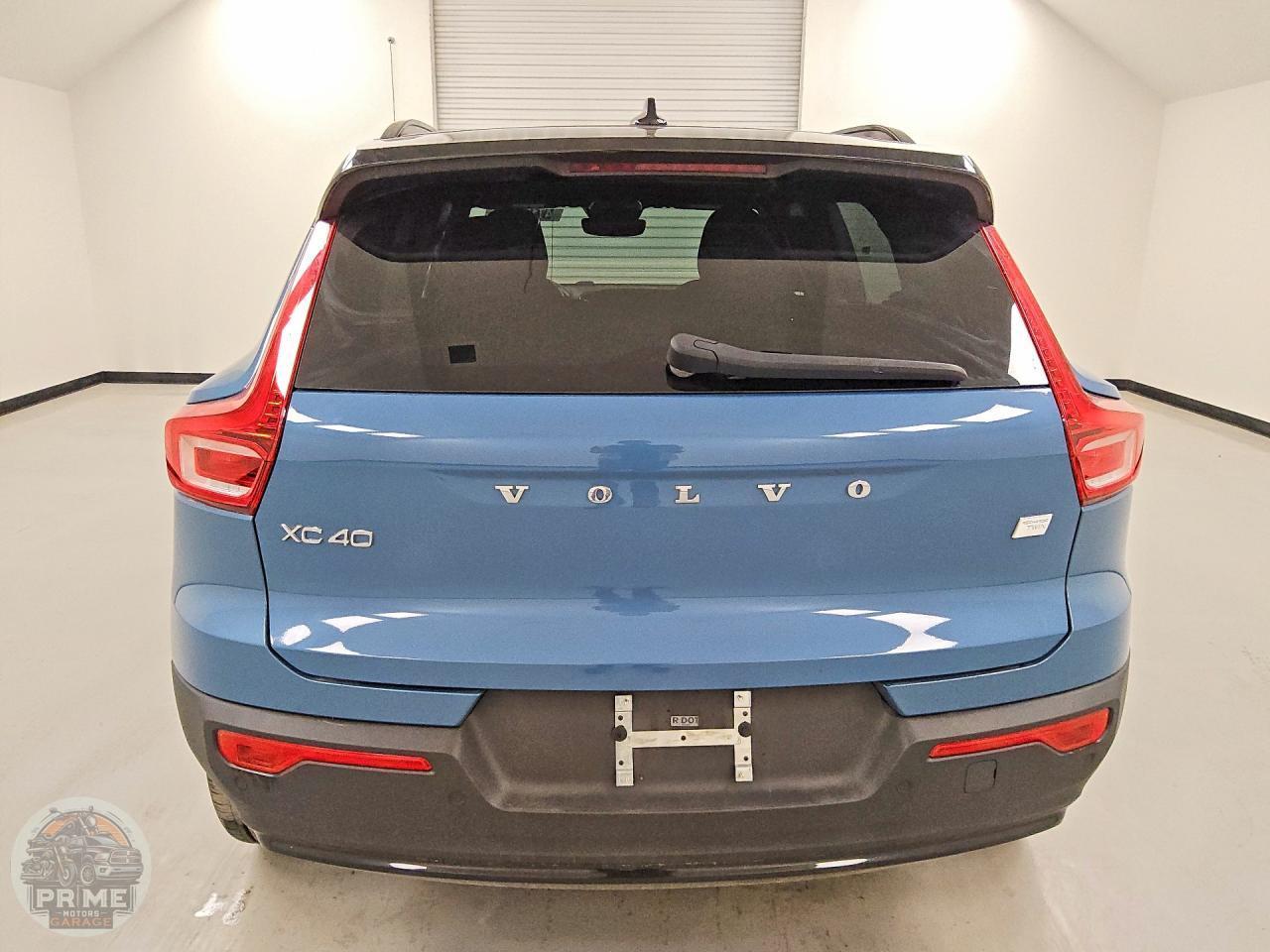 2023 VOLVO XC40 — фото 6