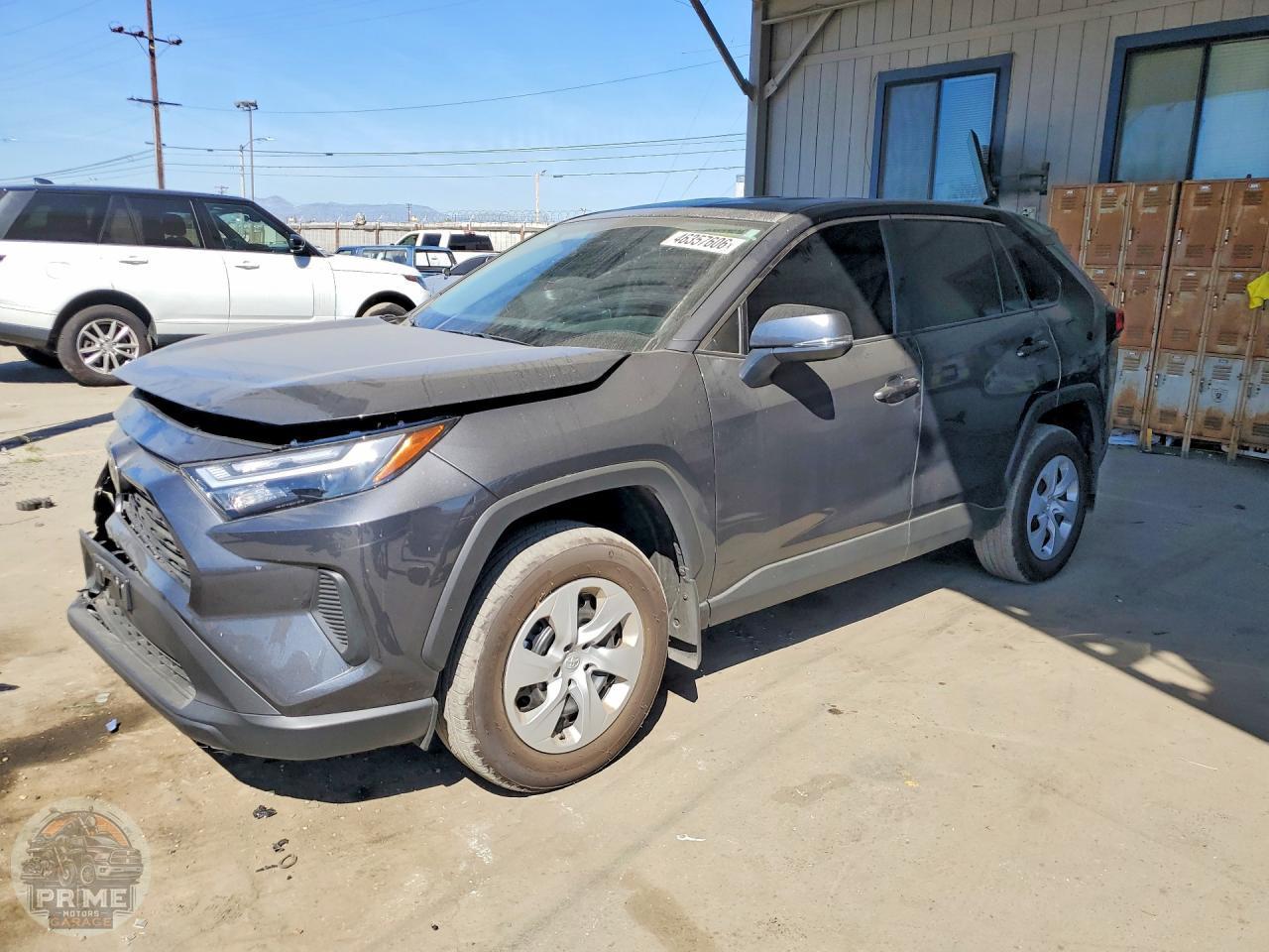 2025 TOYOTA RAV4 — фото 1