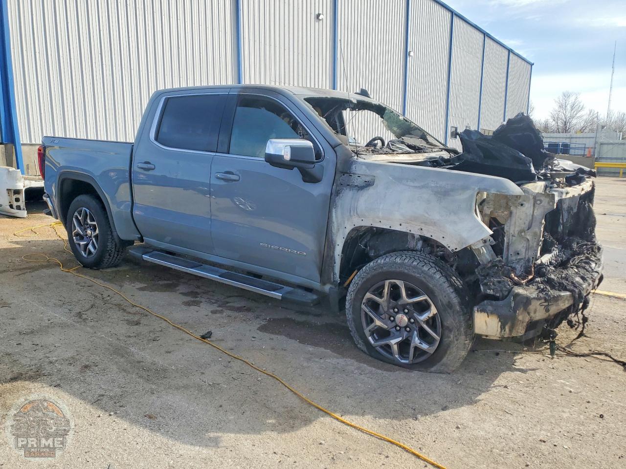 2025 GMC SIERRA — фото 4