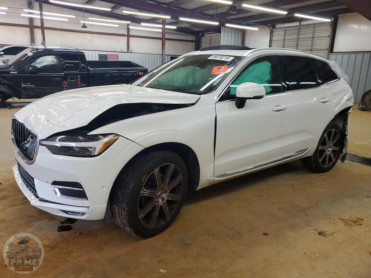 2021 VOLVO XC60 — фото 1