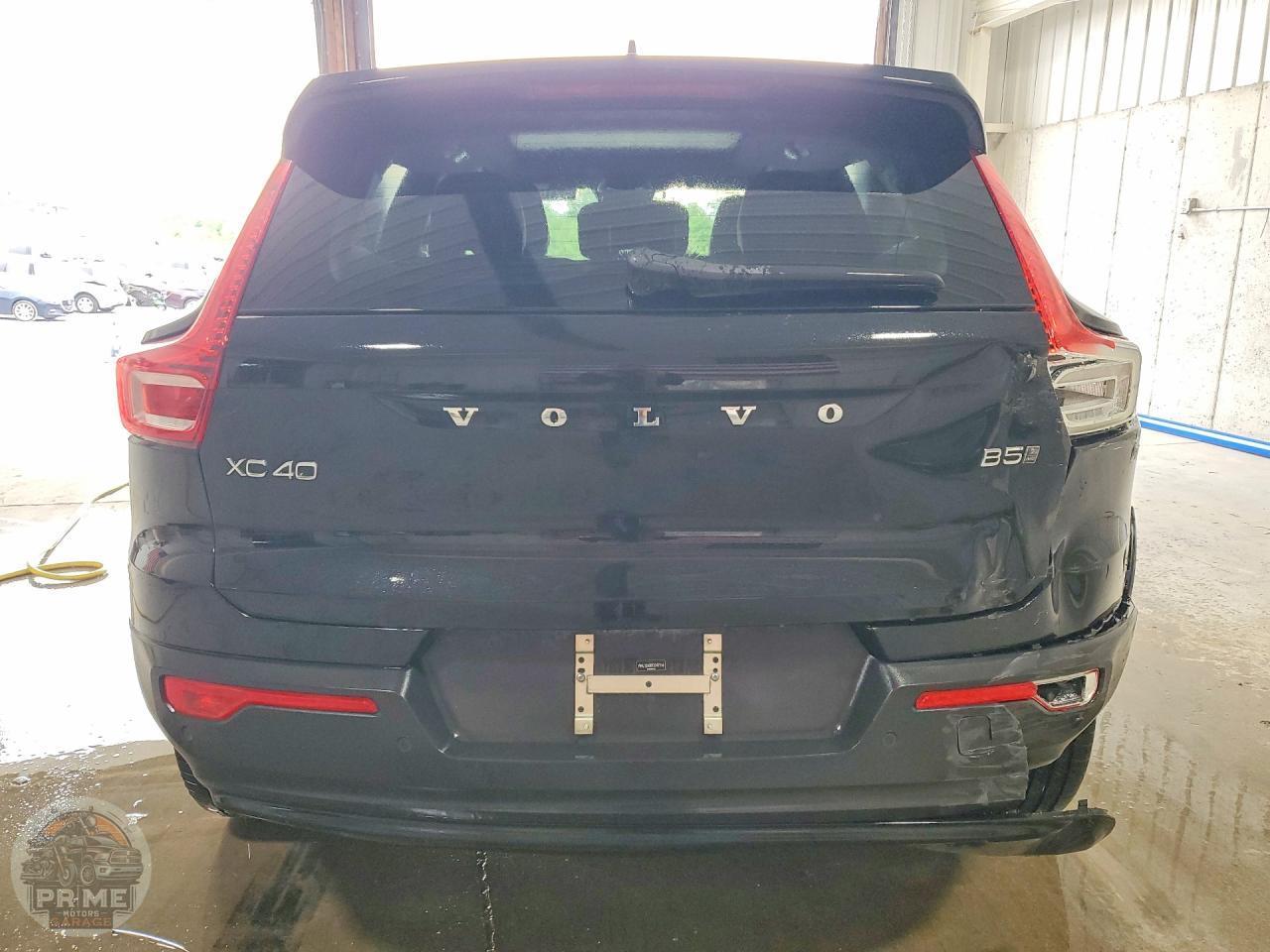 2026 VOLVO XC40 — фото 11