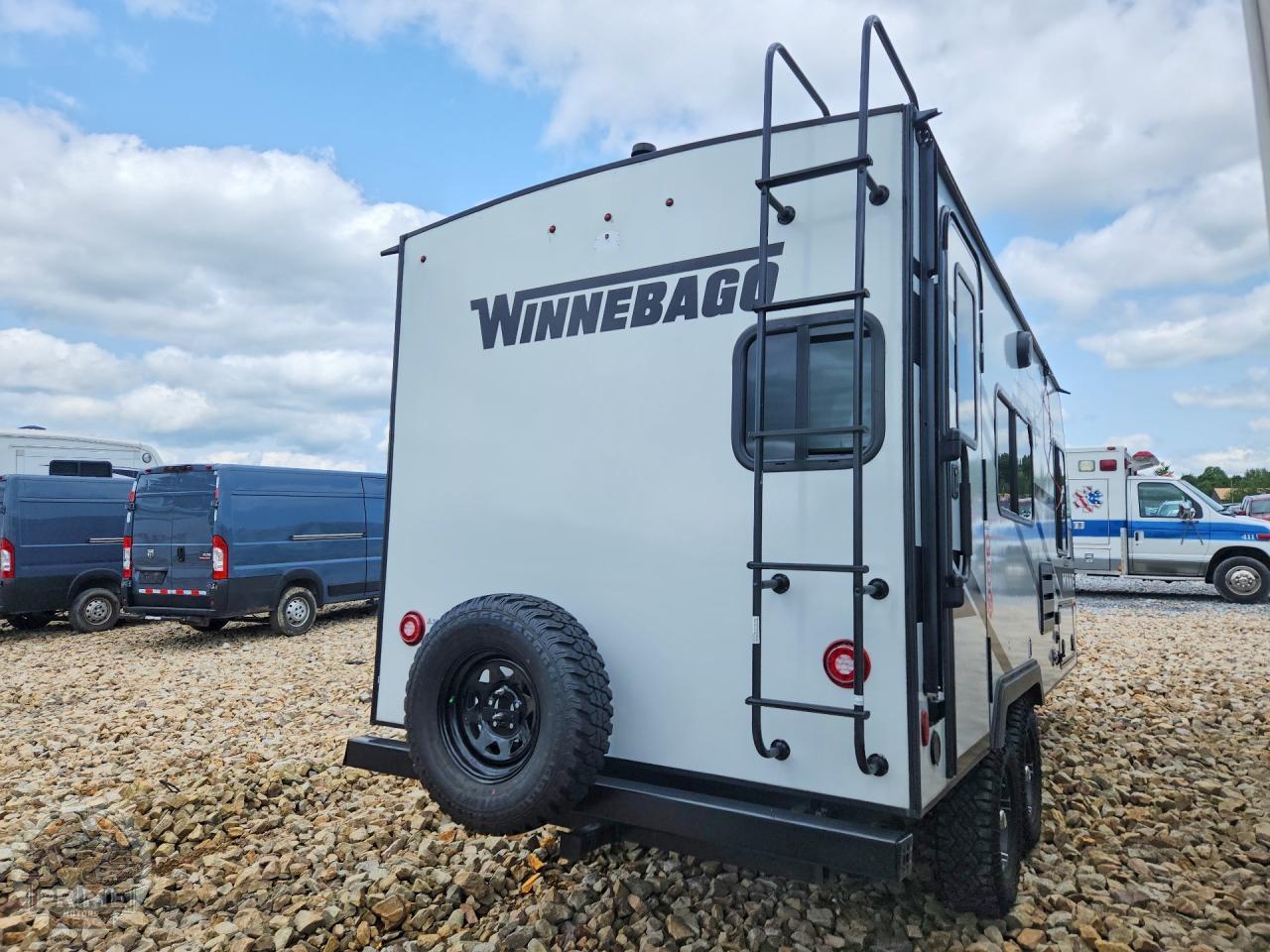 2023 WINNEBAGO MICRO — фото 3