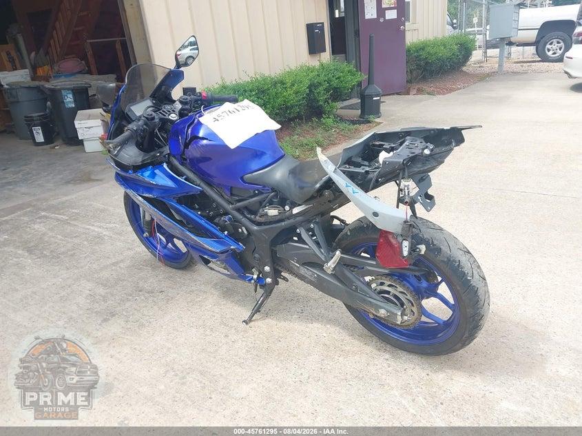 2020 YAMAHA YZFR3 — фото 3