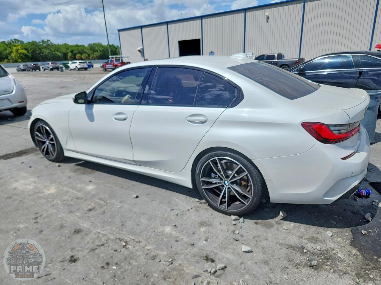 2022 BMW 3 SERIES — фото 2