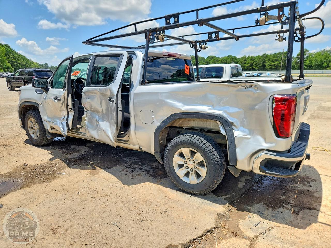 2022 GMC SIERRA — фото 2
