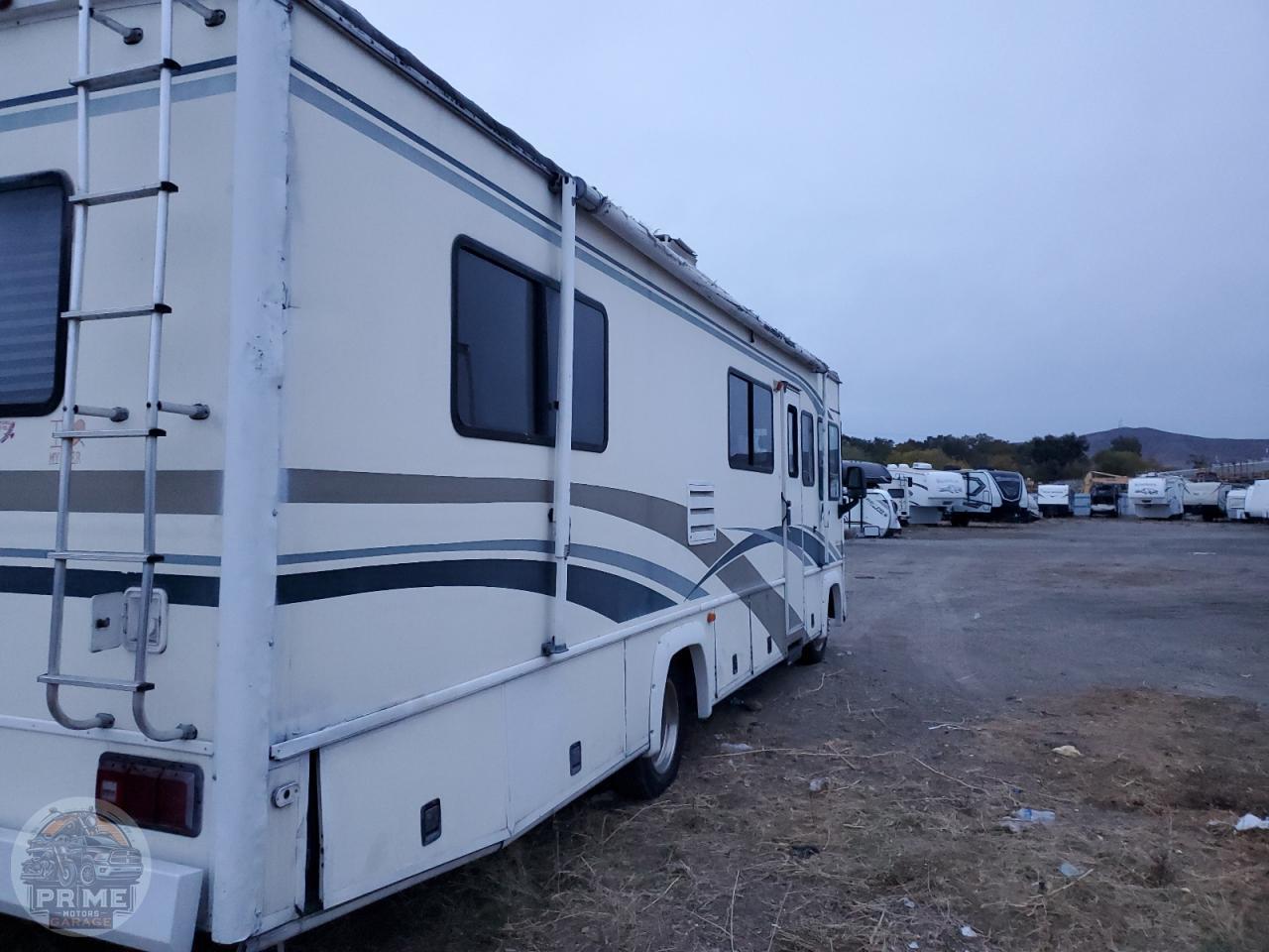 2000 WORKHORSE MOTORHOME — фото 17