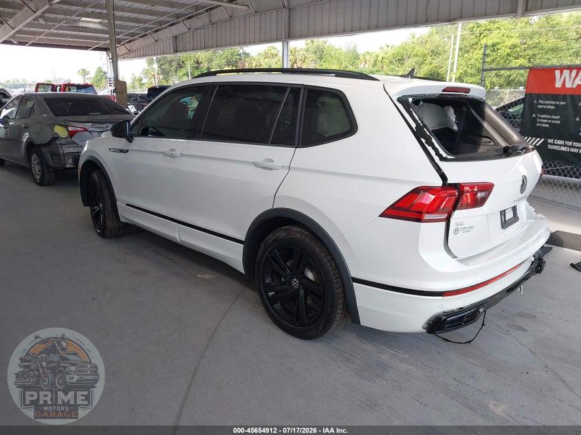 2024 VOLKSWAGEN TIGUAN 2.0T SE R-LINE BLACK — фото 3
