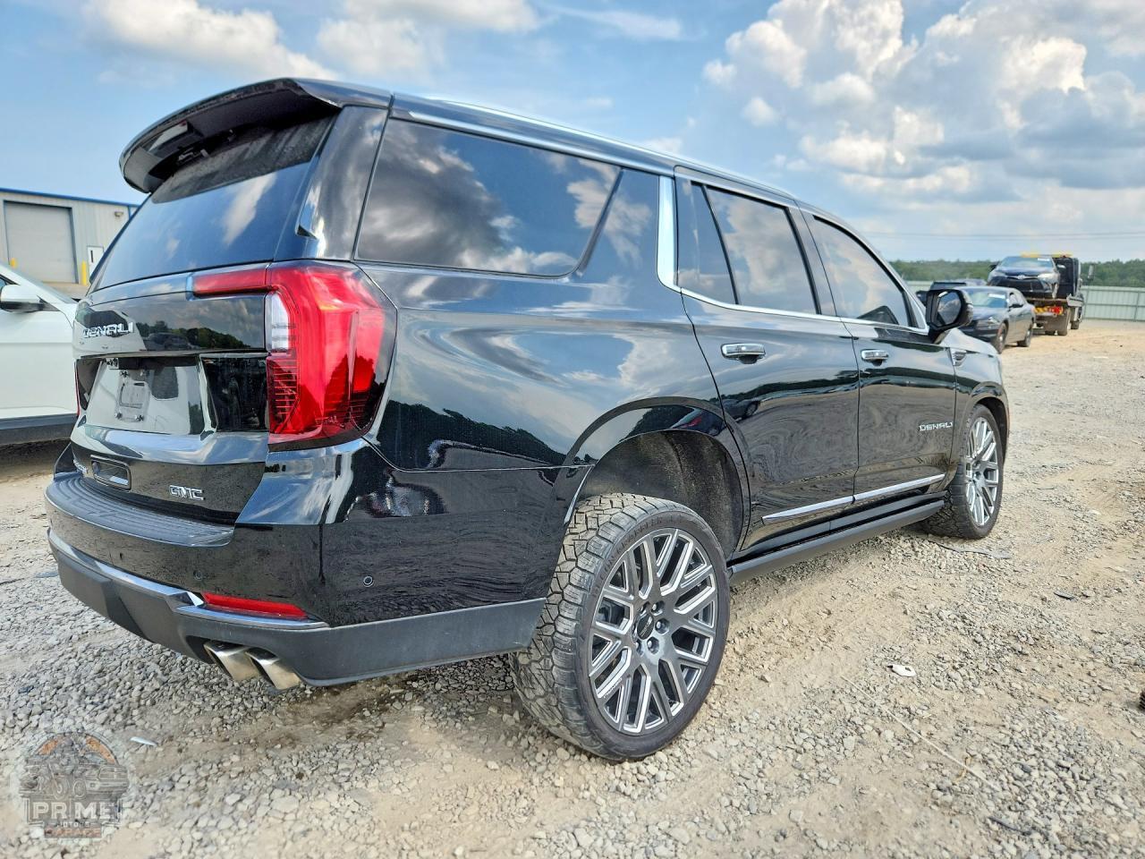 2025 GMC YUKON — фото 3