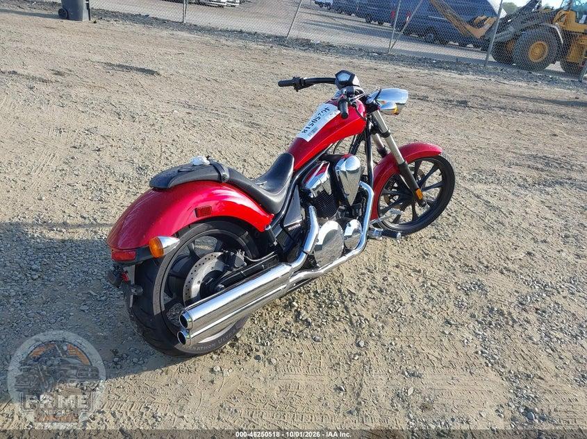 2015 HONDA VT1300 CX — фото 4
