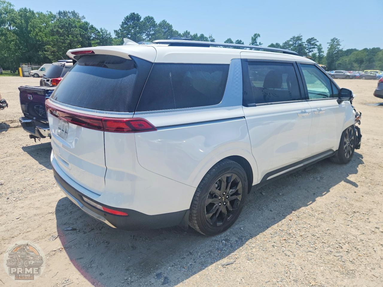 2024 KIA CARNIVAL — фото 3