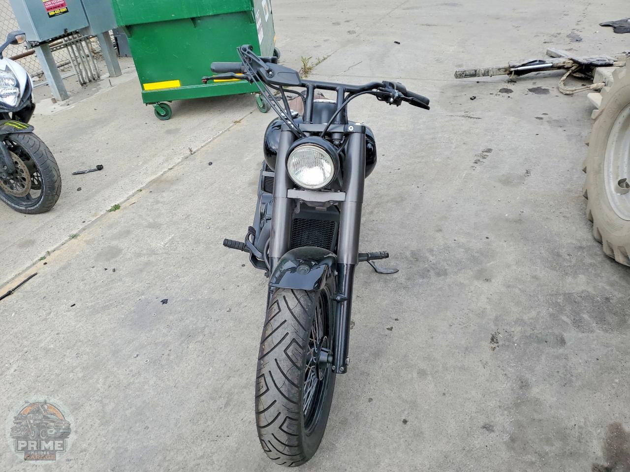 2015 HONDA VT750 — фото 2