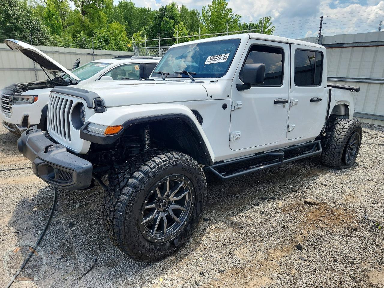 2021 JEEP GLADIATOR — фото 1