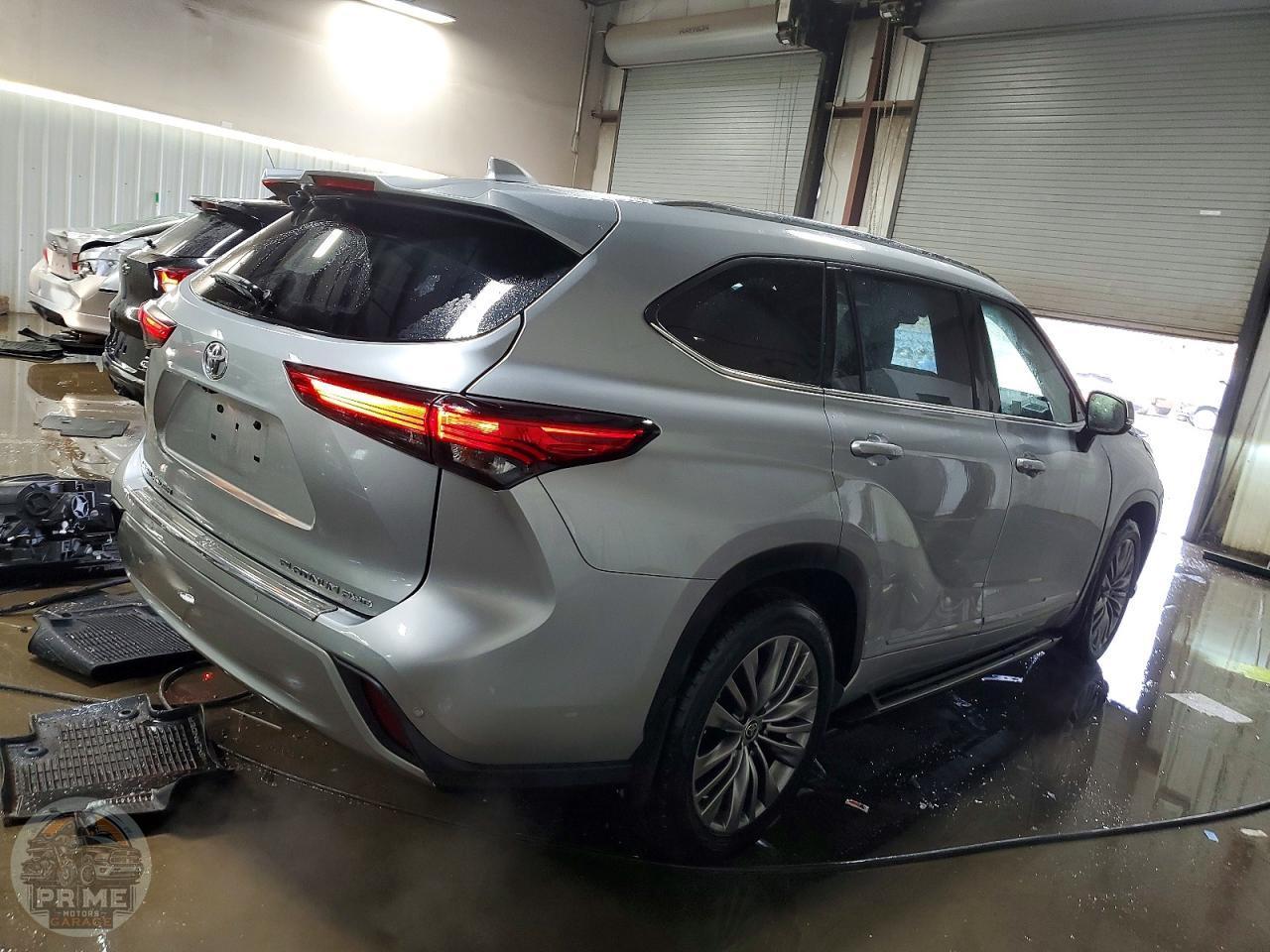 2020 TOYOTA HIGHLANDER — фото 3