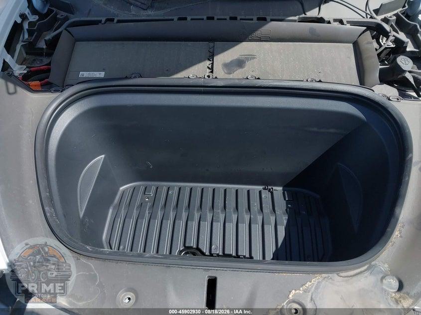 2024 TESLA MODEL Y LONG RANGE SINGLE MOTOR REAR-WHEEL DRIVE/RWD — фото 10
