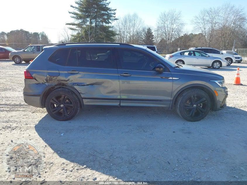 2024 VOLKSWAGEN TIGUAN 2.0T SE R-LINE BLACK — фото 13