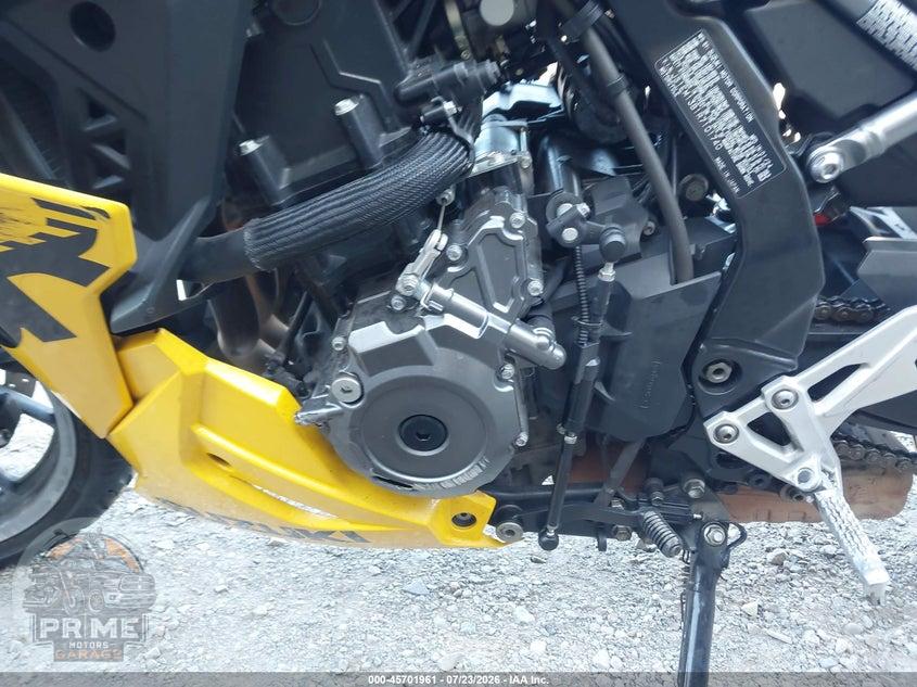 2024 SUZUKI GSX800 F — фото 9