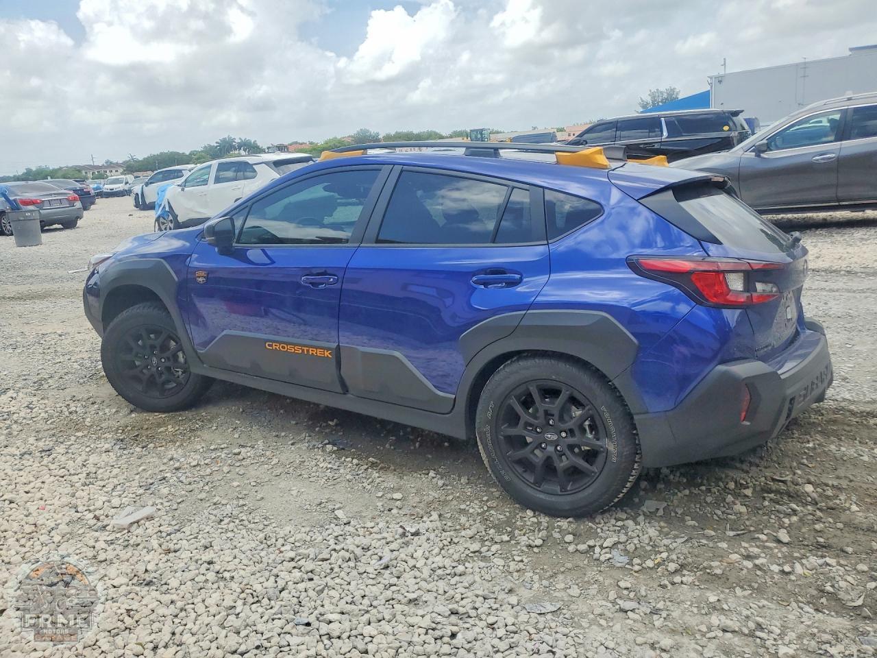 2025 SUBARU CROSSTREK — фото 2