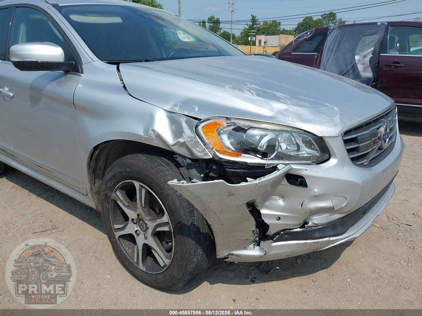 2015 VOLVO XC60 T6 PLATINUM — фото 6