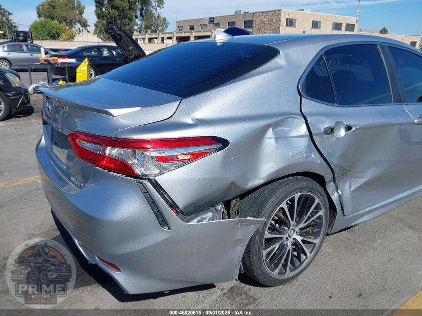 2019 TOYOTA CAMRY HYBRID SE — фото 6