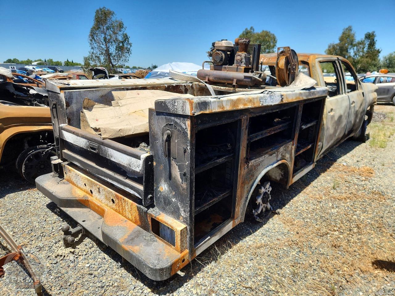 2024 CHEVROLET SILVERADO — фото 12