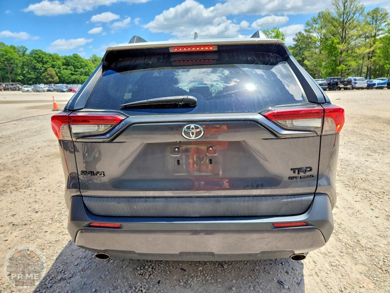 2020 TOYOTA RAV4 — фото 6