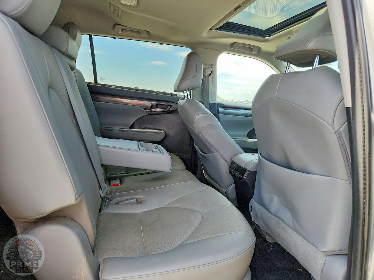 2021 TOYOTA HIGHLANDER — фото 11