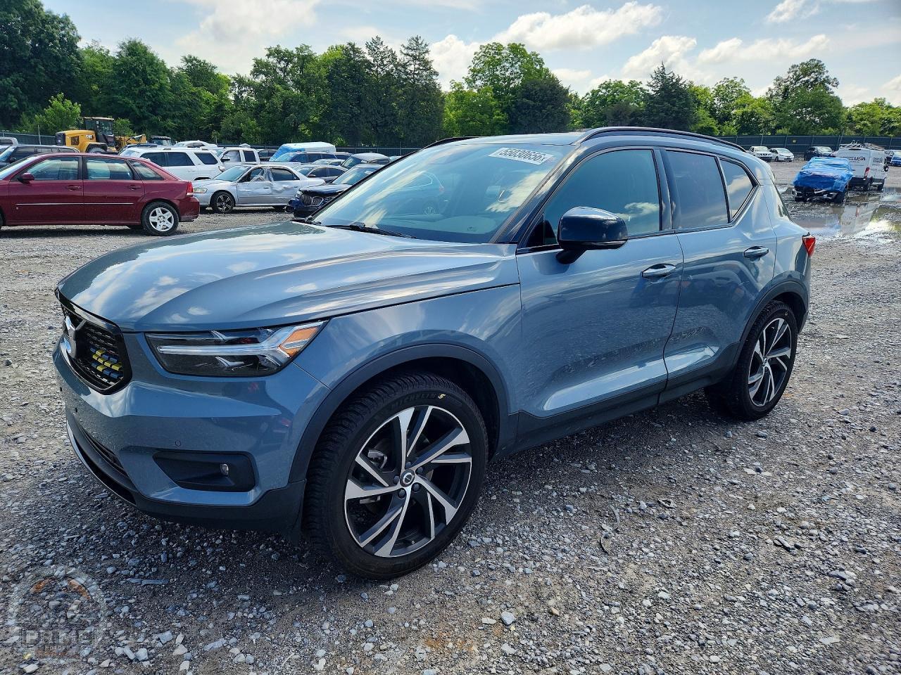 2021 VOLVO XC40 — фото 1