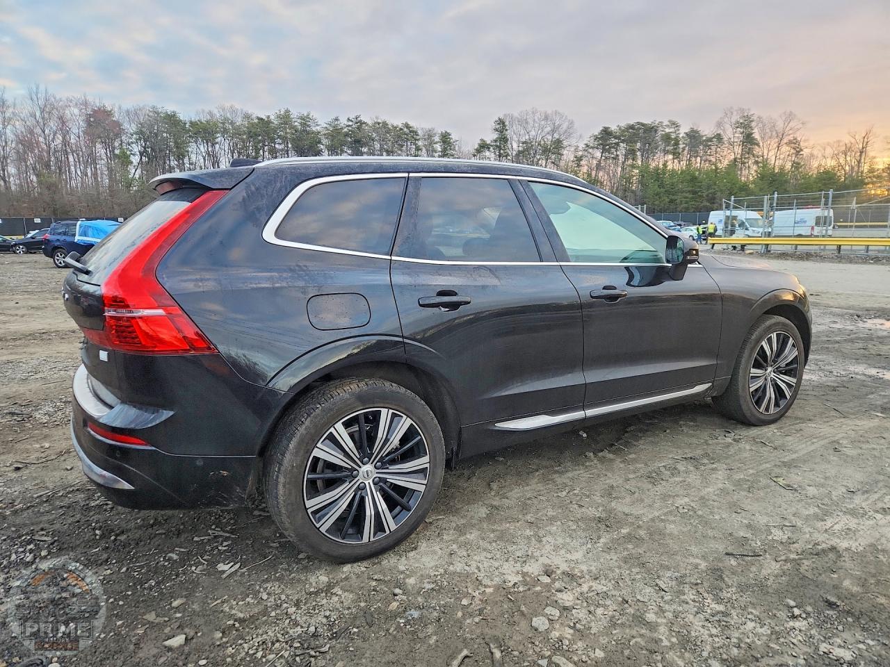 2023 VOLVO XC60 — фото 3