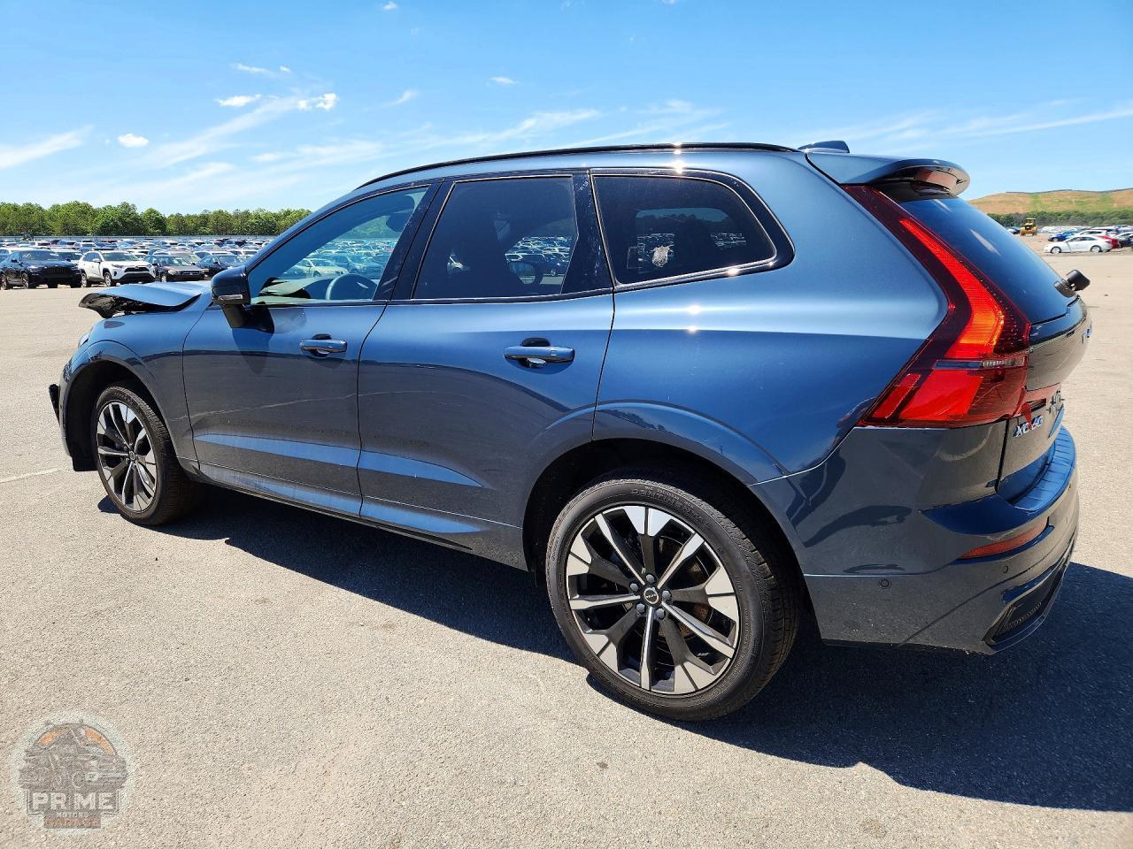 2026 VOLVO XC60 — фото 2