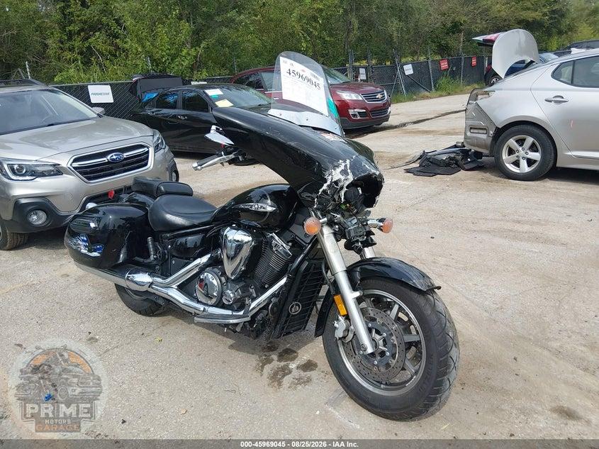 2015 YAMAHA XVS1300 CT/CTB — фото 1