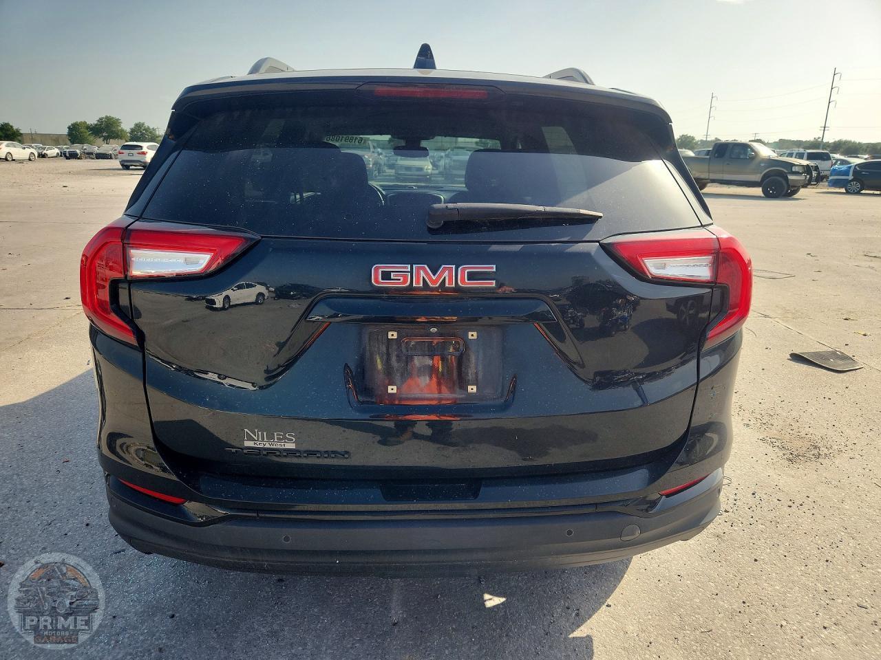 2022 GMC TERRAIN — фото 6